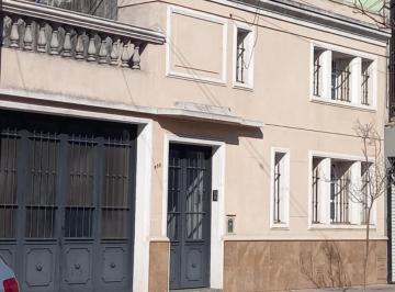 Casa de 4 ambientes, San Nicolás de los Arroyos · Se Vende Amplia y Exclusiva Casa