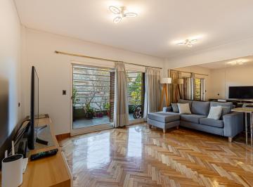 Departamento · 126m² · 4 Ambientes · 2 Cocheras · Venta de Piso de 4 Ambientes con Dependencia, Dos Cocheras y Baulera en Flores