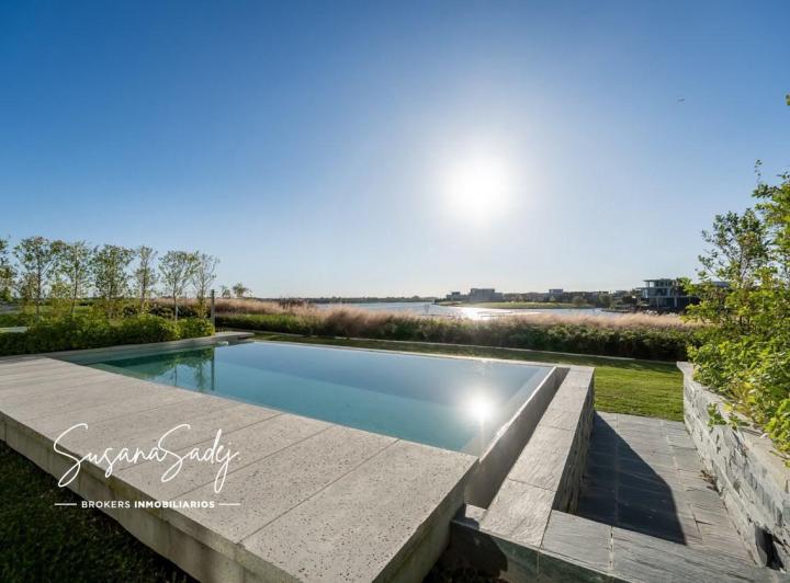 Departamento · 142m² · 4 Ambientes · 1 Cochera