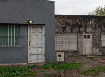 Frente · Dueño Vende Casa 4 Ambientes con Patio