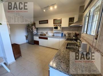 PH · 186m² · 5 Ambientes · 1 Cochera · Venta de Hermoso Duplex - Apto Credito Neuquen Capital