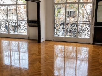 Departamento de 5 ambientes, Balvanera · Piso de 5 Ambientes + Dep + Patio Sin Comision