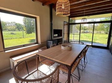 Casa de 5 ambientes, Pilar · Venta Casa en Manzanares con Amplio Lote, Quincho, Galería y Pileta