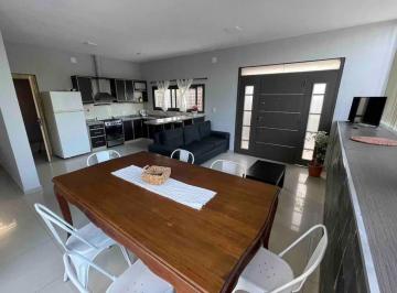 Casa · 834m² · 5 Ambientes · 2 Cocheras · Casa en Chacras de Coria