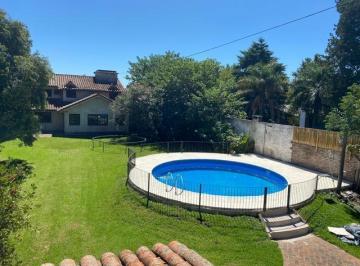 Casa · 328m² · 4 Ambientes · 2 Cocheras · Venta Gran Lote con 2 Casas en Don Torcuato