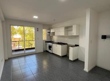 Departamento · 46m² · 2 Ambientes · Venta - Av Pellegrini 3777