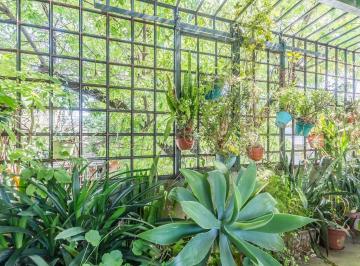 Casa · 239m² · 5 Ambientes · 1 Cochera · Casa en Venta en Monte Castro