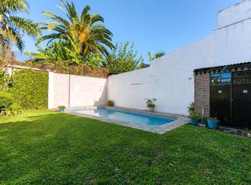 Casa · 231m² · 4 Ambientes · 1 Cochera · Venta Casa Colonial 4 Amb C/ Pileta - Jardin - Quincho - Terraza - San Isidro La Calabria - Permuta