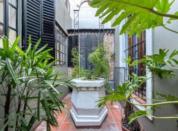 Casa · 231m² · 4 Ambientes · 1 Cochera · Venta Casa Colonial 4 Amb C/ Pileta - Jardin - Quincho - Terraza - San Isidro La Calabria - Permuta
