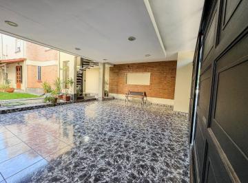 Casa · 467m² · 3 Dormitorios · 1 Cochera · Casa - San Miguel de Tucumán