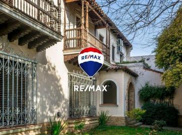 Casa · 645m² · 11 Ambientes · Casa 8 Dorm. Venta Zona Centro Apto Oficinas