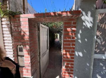 Casa · 92m² · 4 Ambientes · Interno Unico a Refaccionar en B° Sgto Cabral