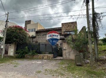 Casa · 175m² · 5 Ambientes · Venta Casa 300 m² - 4 Dorm. - B° Alto Padilla