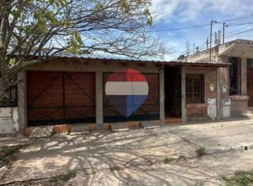 Casa · 157m² · 4 Ambientes · 2 Cocheras · Venta Casa B° La Posta Perico - 216 m² - 3 Dorm.