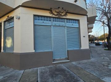 Local comercial , Mataderos · Local Comercial en Esquina de Rodó y Guaminí - Planta Libre