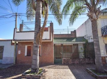 Casa · 120m² · 3 Ambientes · Casa de 2 Dorm. en Guadalupe