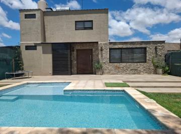 Casa de 4 ambientes, Guaymallén · Alquiler Propiedad Barrio Semi Privado