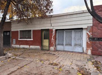 Casa · 294m² · 3 Ambientes · 1 Cochera · Venta Casa a Demoler 4ta Seccion