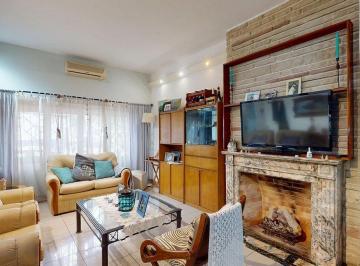 Casa · 235m² · 5 Ambientes · 1 Cochera · Casa en Venta 5 Amb Colegiales