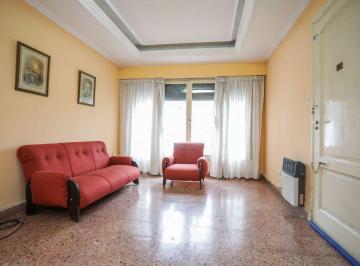 Casa · 120m² · 5 Ambientes · 1 Cochera · Venta Casa Banfield 4 Dorm. con Jardin Coch