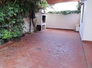 Casa · 91m² · 3 Ambientes · Casa Interna Unica con Amplio Jardín, No PH