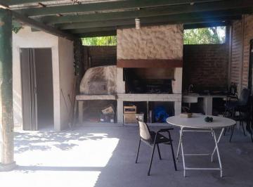 Casa · 138m² · 7 Ambientes · Venta Casa Lote Prop.6 Amb. C/jardín. Lomas de Zamo