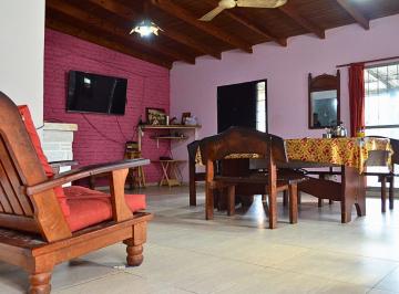 Casa · 138m² · 7 Ambientes · Venta Casa Lote Prop.7 Amb. C/jardín. Lomas de Zamo