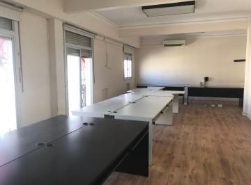 Departamento · 289m² · 10 Ambientes · Venta Oficina 10 Ambientes Monserrat con Balcón