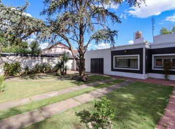 Casa · 113m² · 4 Ambientes · 2 Cocheras · Venta Casa Tres Ambientes con Pileta Glew