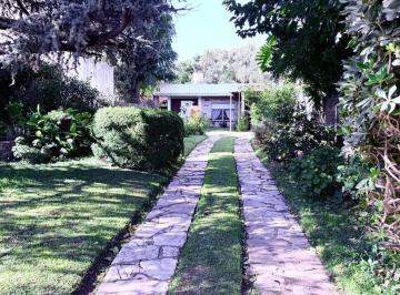 Casa · 111m² · 3 Ambientes · 4 Cocheras · Casa de 3 Ambientes en Venta en Burzaco Centro