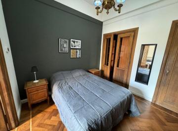 Departamento · 90m² · 4 Ambientes · Vende - Depto. 4 Amb. Renovado - Balvanera