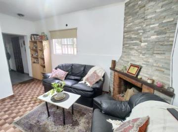 PH · 80m² · 6 Ambientes · PH Multifamiliar en San Andres Apto Credito