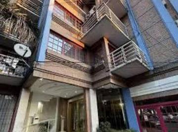 Garage · 11m² · Venta de Cochera Cubierta con Baulera Moron Nort