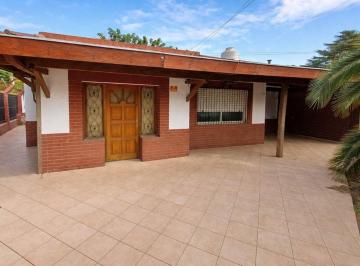 Casa · 190m² · 5 Ambientes · 3 Cocheras · Venta Casa 5 Ambientes Apta Credito Jose C Paz