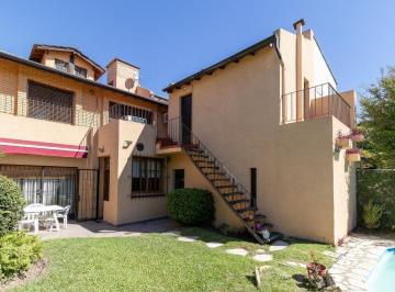 Casa · 360m² · 6 Ambientes · 1 Cochera · Casa 6 Ambientes en Venta Martinez Pileta Quincho
