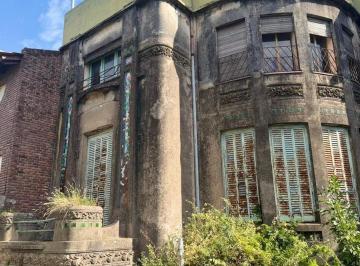 Casa · 325m² · 4 Ambientes · Casona Antigua, Venta Protección Histórica
