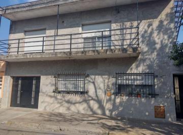 Casa · 194m² · 8 Ambientes · 2 Cocheras · Casa en Venta 3 Dorm. Barrio Ludueña