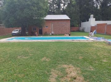 Casa · 100m² · 4 Ambientes · Venta Casa a Terminar - 3 Dorm - Pileta - Terreno 800 m²