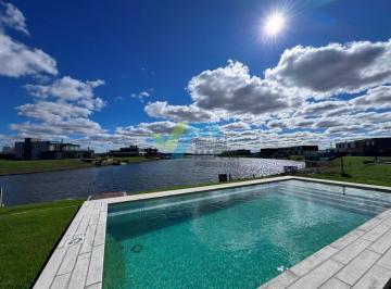 Casa · 280m² · 8 Ambientes · 1 Cochera · Casa con Pileta a La Laguna - Costas Puertos del Lago