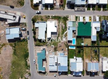 Casa · 210m² · 6 Ambientes · Venta - Casa 4 Dormi - Fincas Costa Serena Uf18