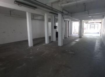 Local comercial · 300m² · 2 Cocheras · Venta V Crespo Galpon Local Garage Comercial