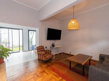 Casa · 154m² · 5 Ambientes · 1 Cochera · Casa Amplia con 3 Dorm. y Cochera Candioti