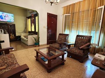 Casa · 74m² · 4 Ambientes · 1 Cochera · Venta Casa 4 Ambientes con Patio en Marcos Paz