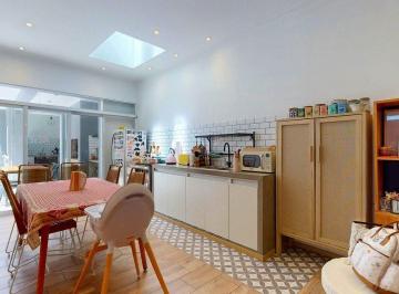 PH · 70m² · 3 Ambientes · Casa en PH en Venta en Tolosa 2 Dorm. y Patio