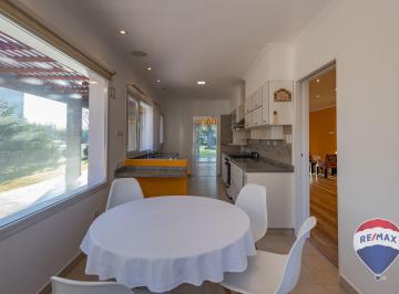 Casa · 200m² · 5 Ambientes · 1 Cochera · Casa en Venta en Haras del Sur