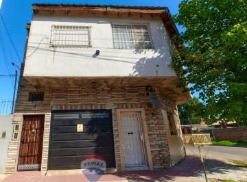 PH · 42m² · 4 Ambientes · 1 Cochera · Venta PH Casa 3 Ambientes con Cochera Quilmes