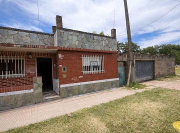 Casa · 95m² · 4 Ambientes · 1 Cochera · Venta Casa Dos Dorm. a Refaccionar Belgrano