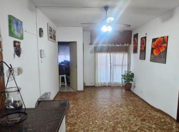 Casa · 115m² · 3 Ambientes · Alquiler Casa 2 Dorm. Barrio Azcuenaga