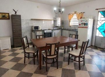 Casa · 172m² · 4 Ambientes · 1 Cochera · Venta Casa 2 Dorm. Patio + 2 Departamentos