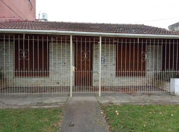 Casa de 4 ambientes, Mar del Plata · Casa y Departamento